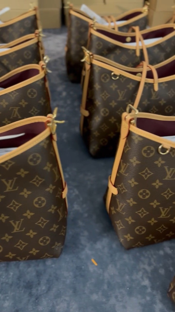 Shebag Louis Vuitton Carry all small M46203 collection(2024 Aug updated)-Best Quality Fake designer Bag Review, Replica designer bag ru Shebag Louis Vuitton Carry all small M46203 collection(2024 Aug updated)-Best Quality Fake designer Bag Review, Replica designer bag ru