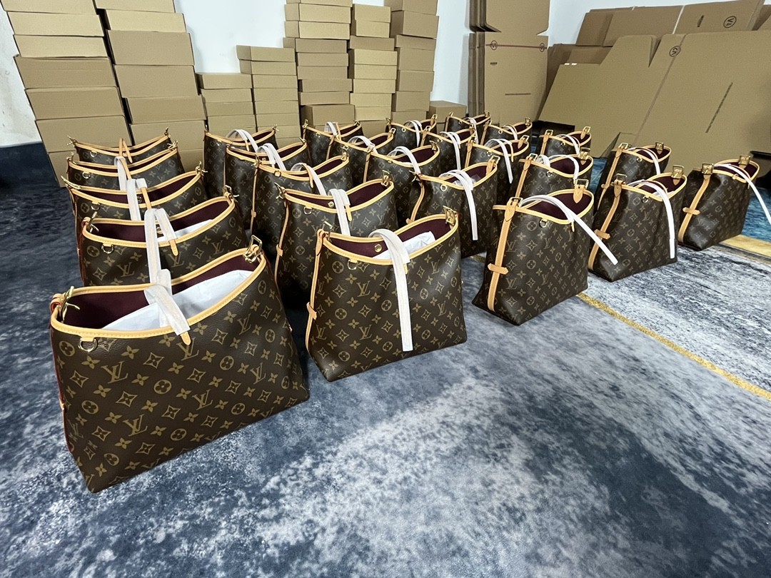 Shebag Louis Vuitton Carry all small M46203 collection(2024 Aug updated)-Best Quality Fake designer Bag Review, Replica designer bag ru Shebag Louis Vuitton Carry all small M46203 collection(2024 Aug updated)-Best Quality Fake designer Bag Review, Replica designer bag ru