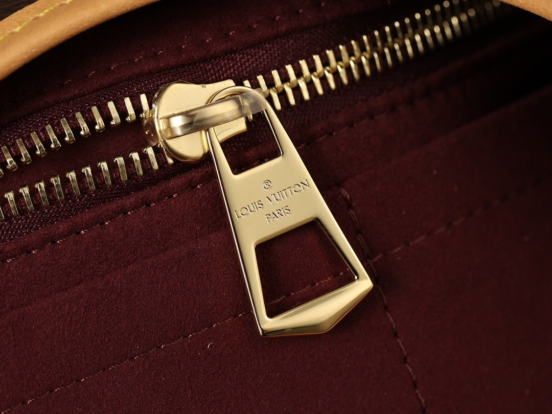 Shebag Louis Vuitton Carry all small M46203 collection(2024 Aug updated)-Best Quality Fake designer Bag Review, Replica designer bag ru Shebag Louis Vuitton Carry all small M46203 collection(2024 Aug updated)-Best Quality Fake designer Bag Review, Replica designer bag ru