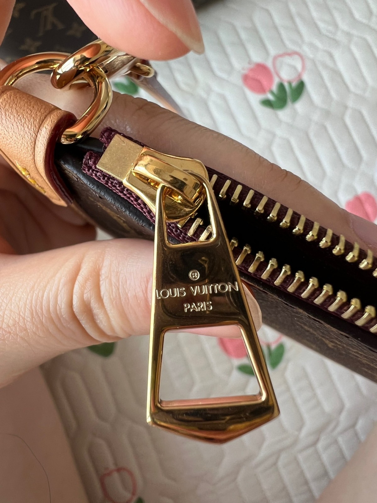 Shebag Louis Vuitton Carry all small M46203 collection(2024 Aug updated)-Best Quality Fake designer Bag Review, Replica designer bag ru Shebag Louis Vuitton Carry all small M46203 collection(2024 Aug updated)-Best Quality Fake designer Bag Review, Replica designer bag ru