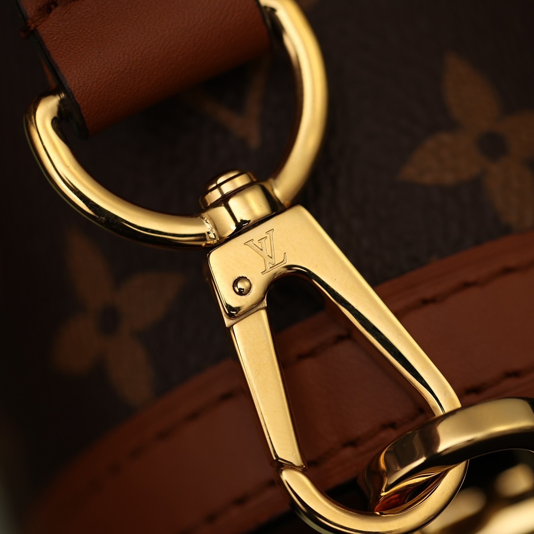 Shebag Louis Vuitton Dauphine medium size full reivew (2024 Aug updated)-Best Quality Fake designer Bag Review, Replica designer bag ru