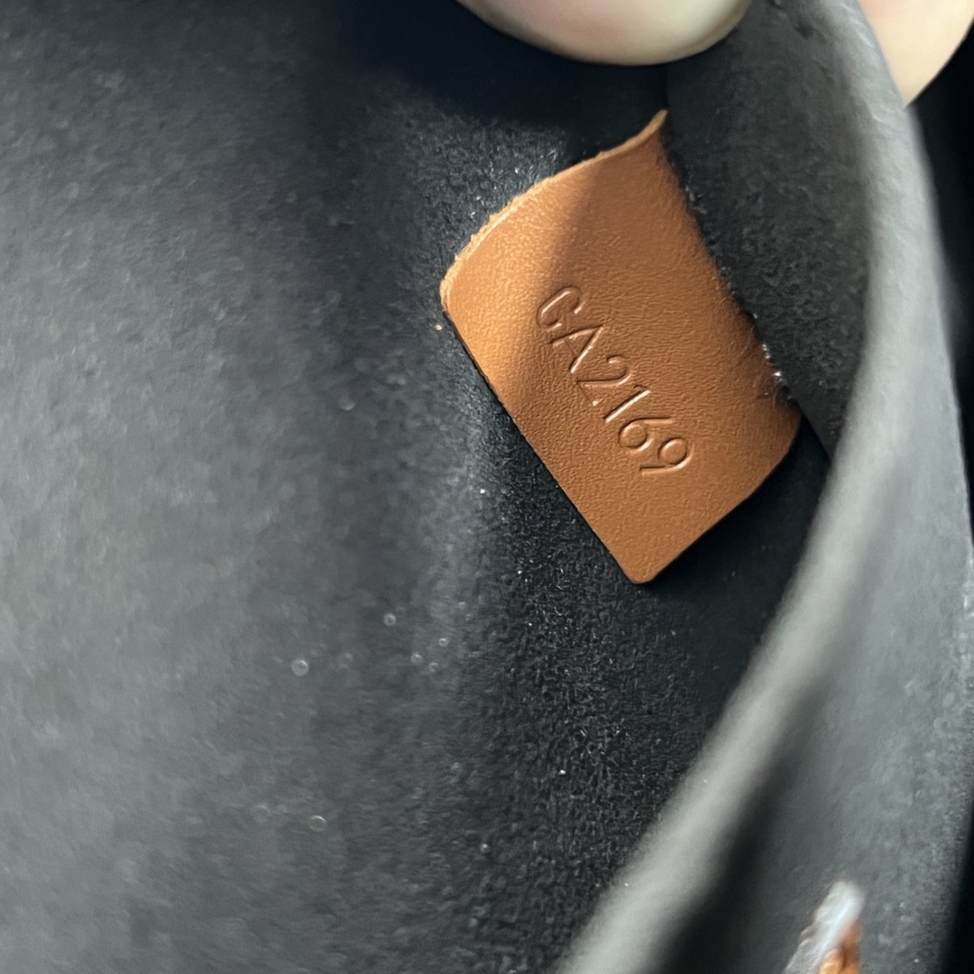 Shebag Louis Vuitton Dauphine medium size full reivew (2024 Aug updated)-Best Quality Fake designer Bag Review, Replica designer bag ru