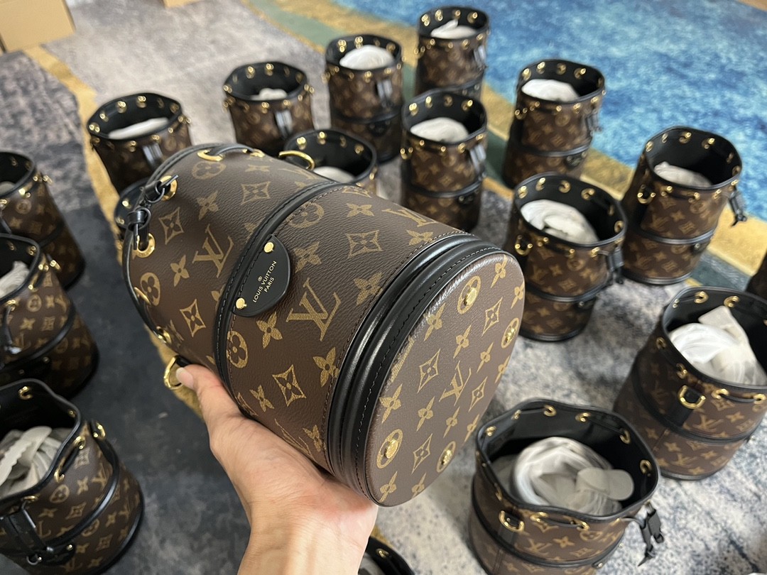 Shebag Louis Vuitton Canoe bag full review (2024 Aug updated)-Best Quality Fake designer Bag Review, Replica designer bag ru