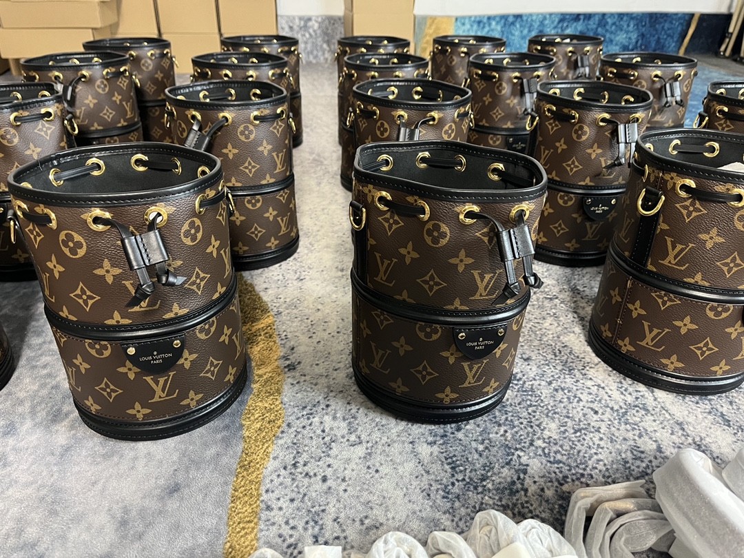 Shebag Louis Vuitton Canoe bag full review (2024 Aug updated)-Best Quality Fake designer Bag Review, Replica designer bag ru