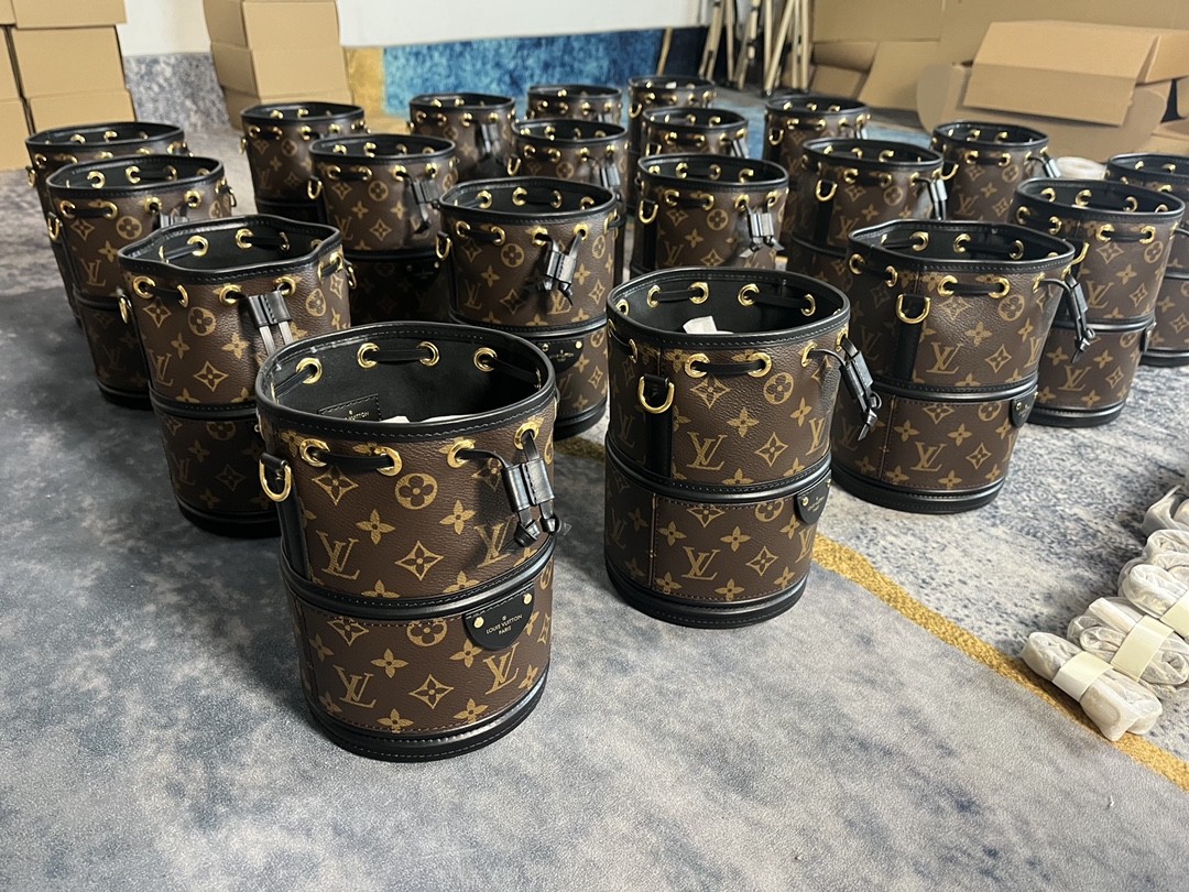 Shebag Louis Vuitton Canoe bag full review (2024 Aug updated)-Best Quality Fake designer Bag Review, Replica designer bag ru
