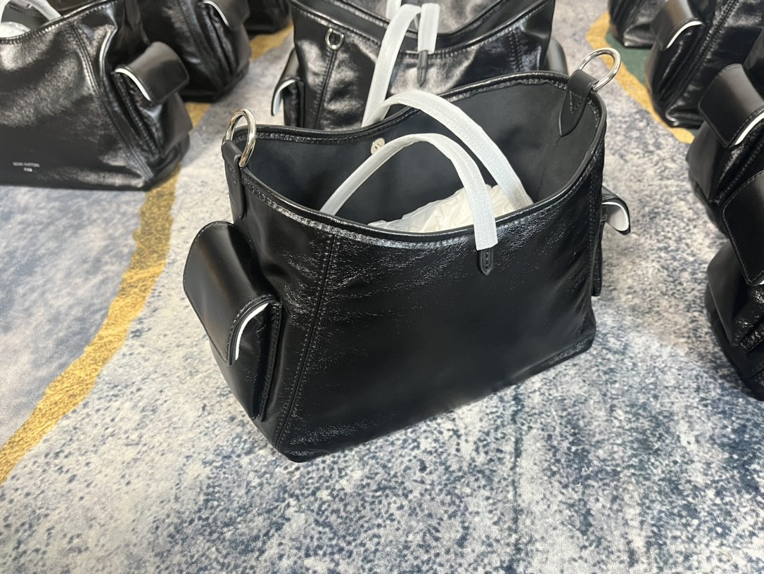 Shebag Louis Vuitton M24861 CARRYALL CARGO Bag full review（2024 Aug updated）-Best Quality Fake designer Bag Review, Replica designer bag ru