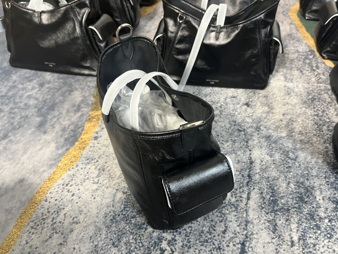 Shebag Louis Vuitton M24861 CARRYALL CARGO Bag full review（2024 Aug updated）-Best Quality Fake designer Bag Review, Replica designer bag ru