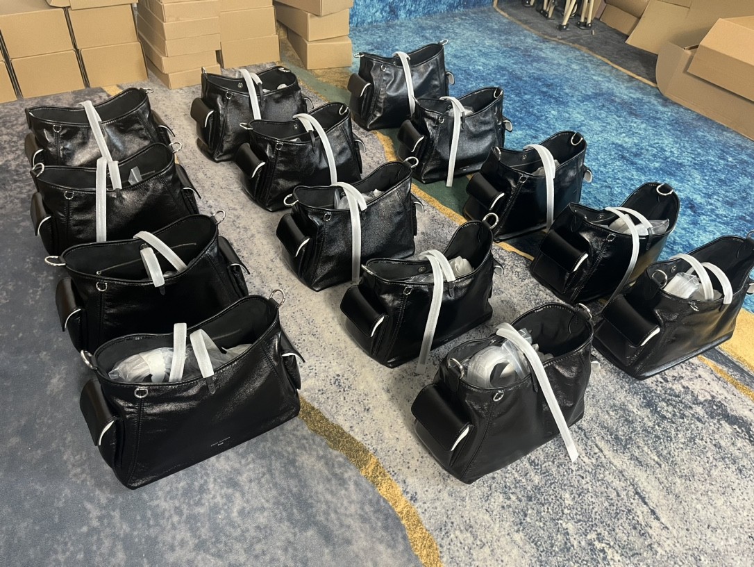 Shebag Louis Vuitton M24861 CARRYALL CARGO Bag full review（2024 Aug updated）-Best Quality Fake designer Bag Review, Replica designer bag ru