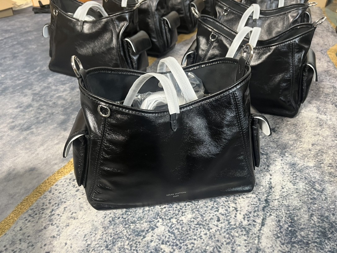 Shebag Louis Vuitton M24861 CARRYALL CARGO Bag full review（2024 Aug updated）-Best Quality Fake designer Bag Review, Replica designer bag ru