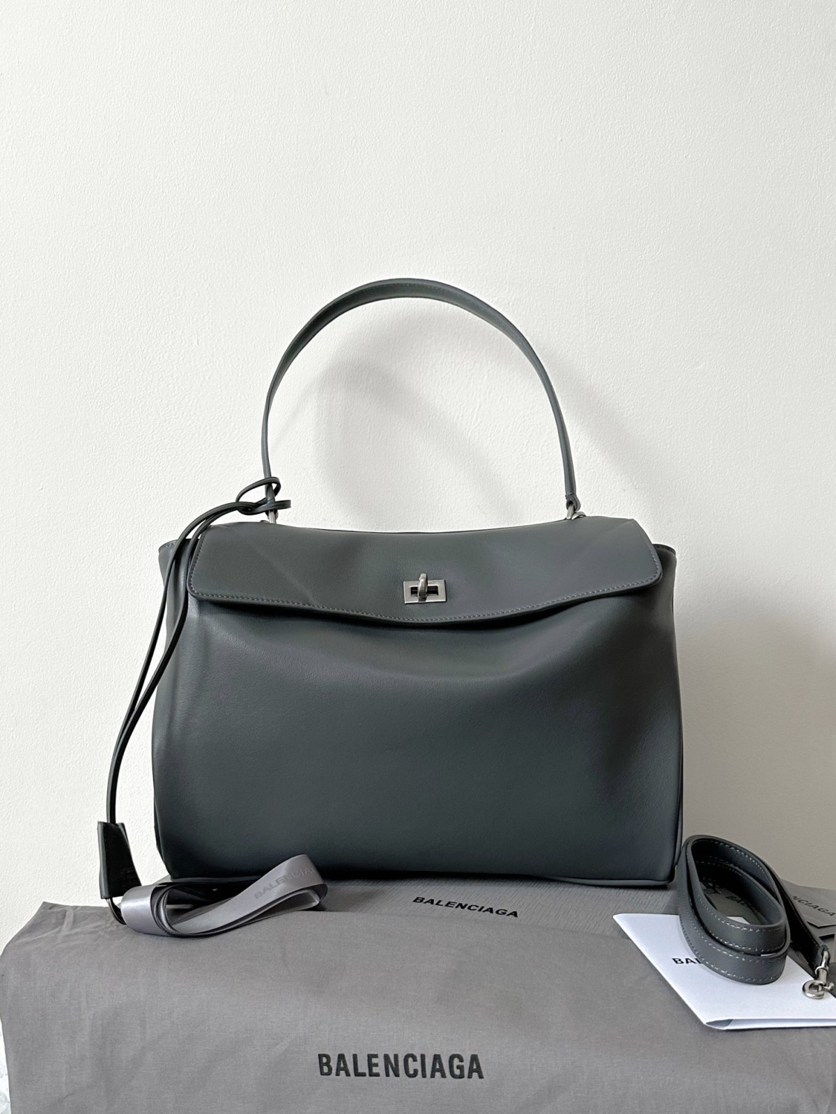 Shebag Balenciaga Rodeo Bag Replica Review（2024 Sep updated）-Best Quality Fake designer Bag Review, Replica designer bag ru