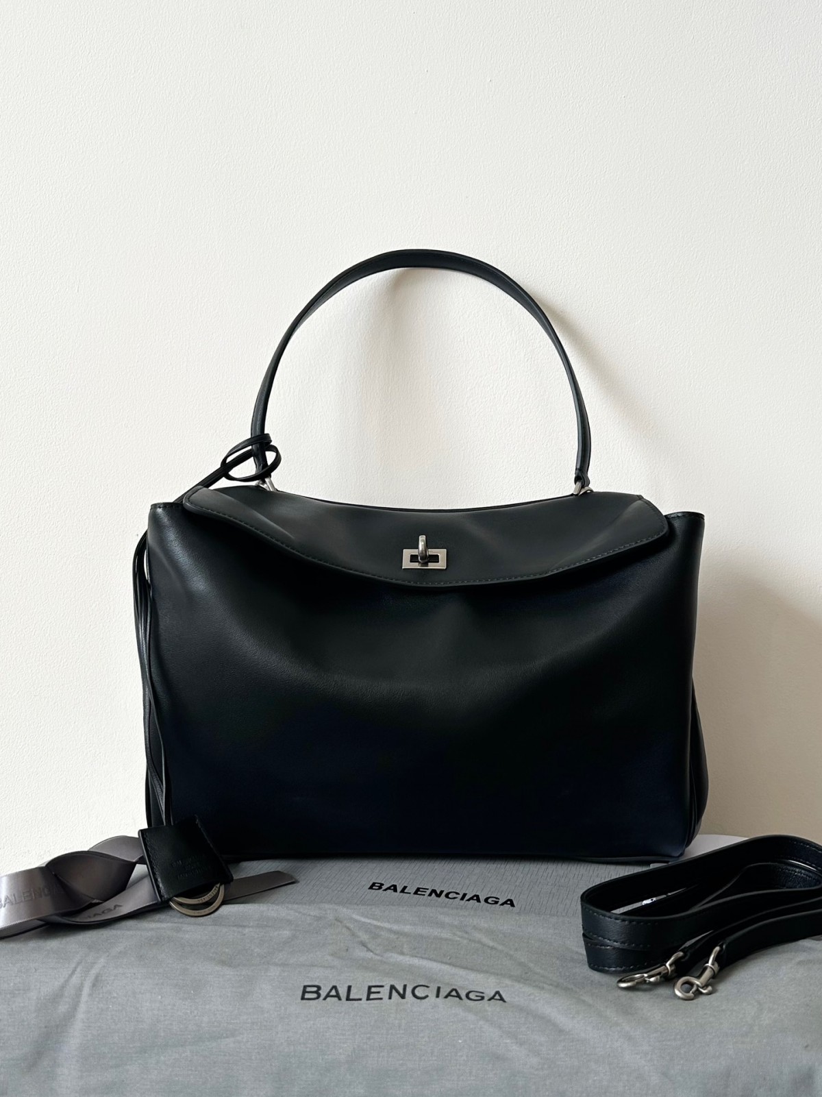 Shebag Balenciaga Rodeo Bag Replica Review（2024 Sep updated）-Best Quality Fake designer Bag Review, Replica designer bag ru