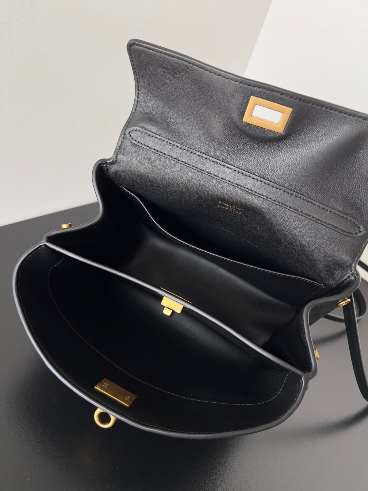 Shebag Balenciaga Rodeo Bag Replica Review（2024 Sep updated）-Best Quality Fake designer Bag Review, Replica designer bag ru