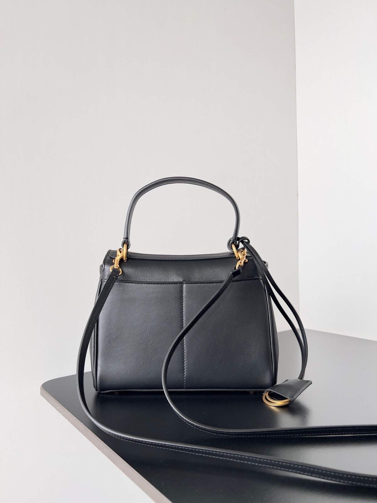 Shebag Balenciaga Rodeo Bag Replica Review（2024 Sep updated）-Best Quality Fake designer Bag Review, Replica designer bag ru