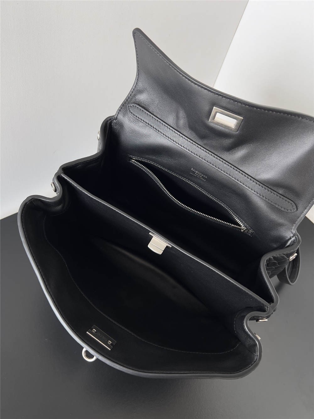 Shebag Balenciaga Rodeo Bag Replica Review（2024 Sep updated）-Best Quality Fake designer Bag Review, Replica designer bag ru