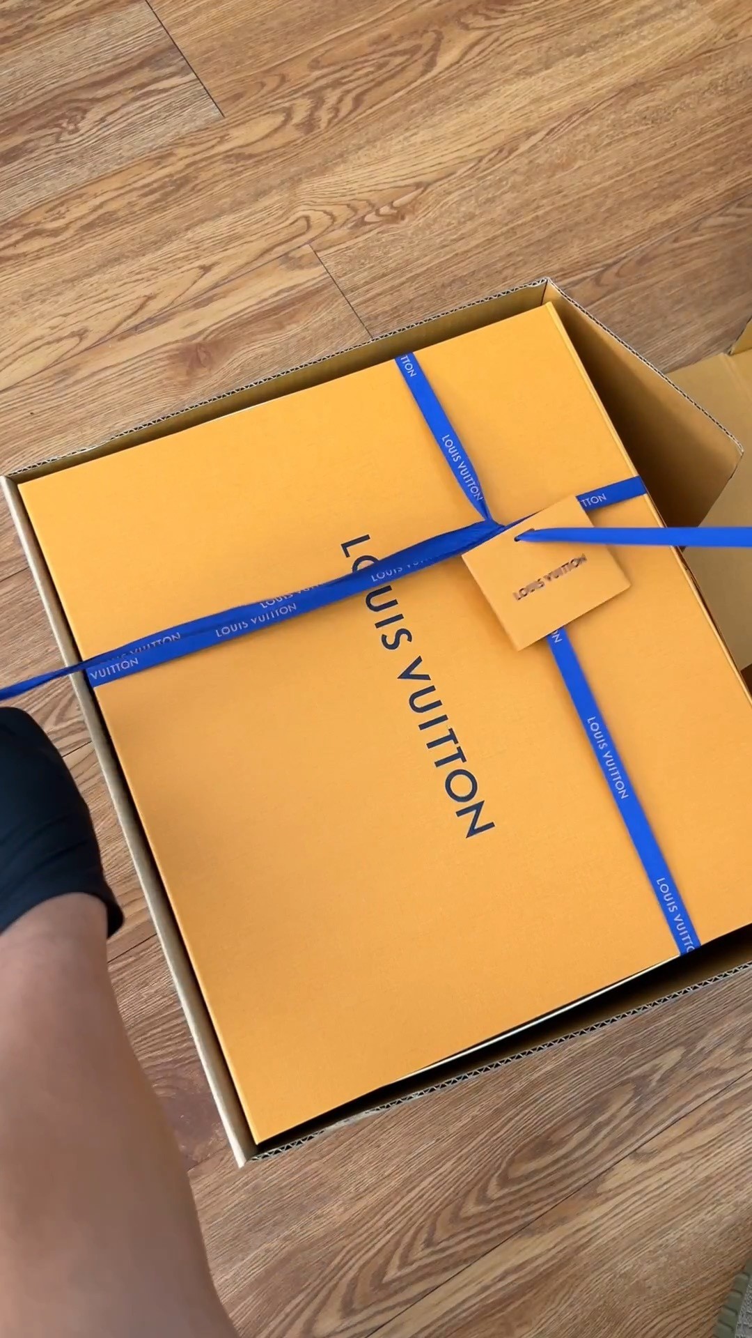Shebag Louis Vuitton M25143 CARRYALL DARK medium size full review over 300 photos (2024 Sep updated )-Best Quality Fake designer Bag Review, Replica designer bag ru Shebag Louis Vuitton M25143 CARRYALL DARK medium size full review over 300 photos (2024 Sep updated )-Best Quality Fake designer Bag Review, Replica designer bag ru