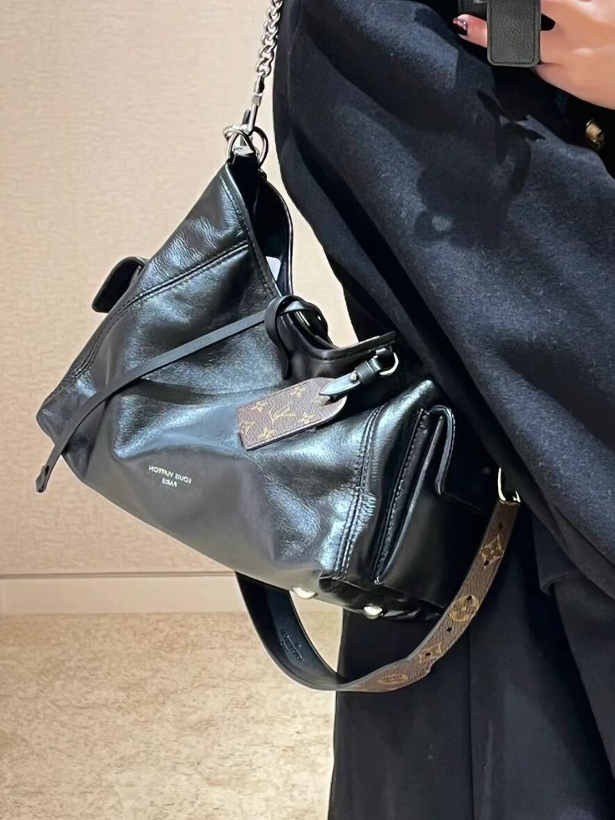 Shebag Louis Vuitton M25143 CARRYALL DARK medium size full review over 300 photos (2024 Sep updated )-Best Quality Fake designer Bag Review, Replica designer bag ru Shebag Louis Vuitton M25143 CARRYALL DARK medium size full review over 300 photos (2024 Sep updated )-Best Quality Fake designer Bag Review, Replica designer bag ru
