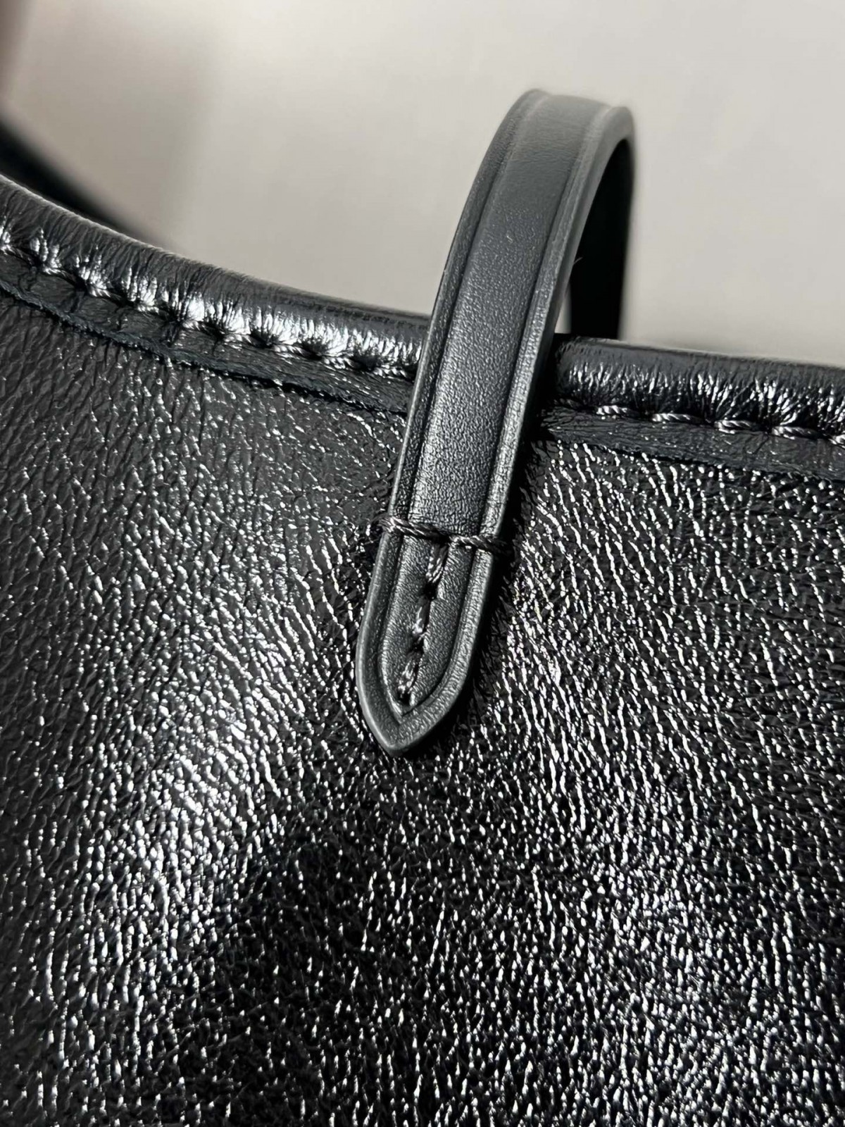 Shebag Louis Vuitton M25143 CARRYALL DARK medium size full review over 300 photos (2024 Sep updated )-Best Quality Fake designer Bag Review, Replica designer bag ru Shebag Louis Vuitton M25143 CARRYALL DARK medium size full review over 300 photos (2024 Sep updated )-Best Quality Fake designer Bag Review, Replica designer bag ru