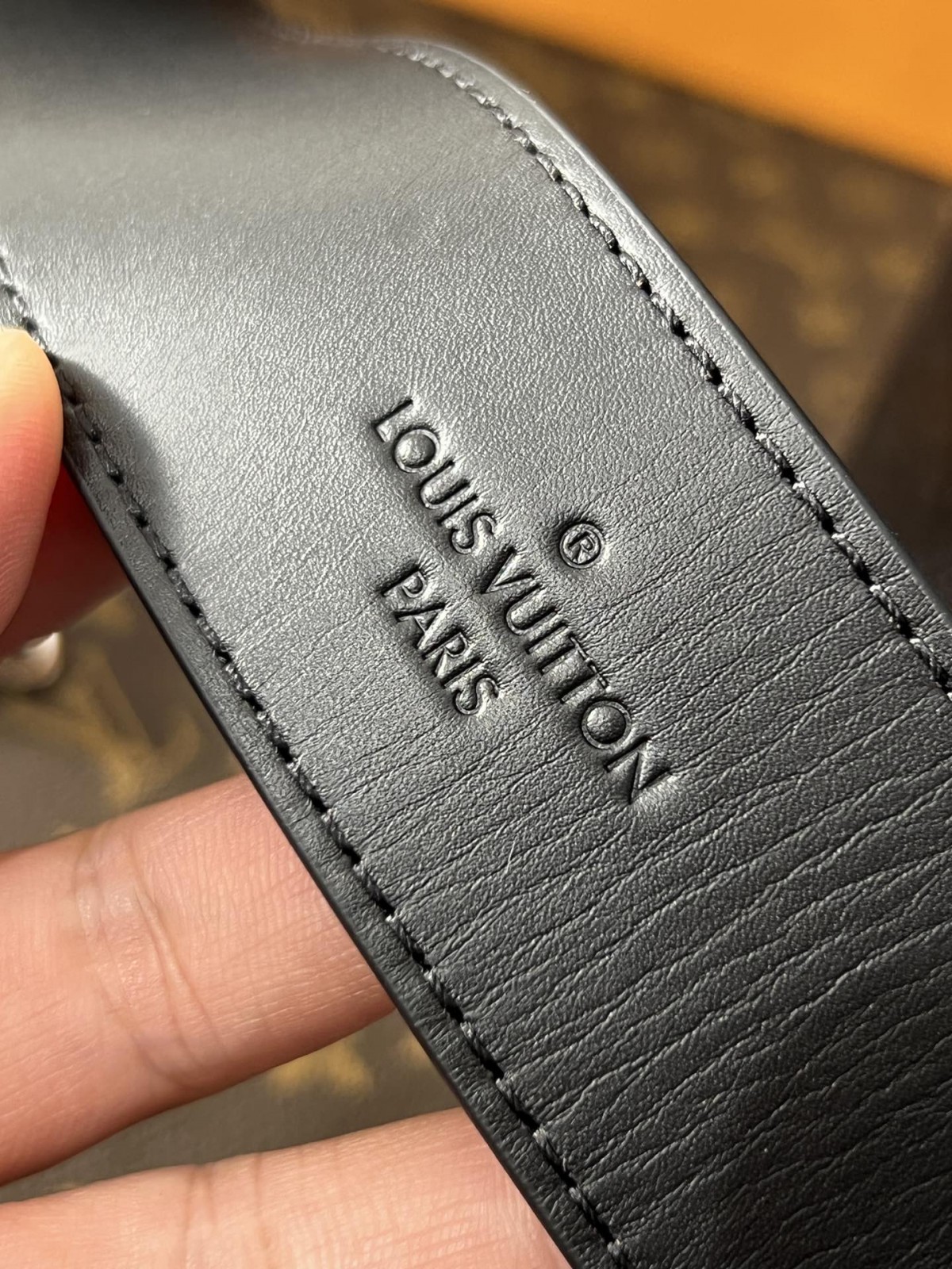 Shebag Louis Vuitton M25143 CARRYALL DARK medium size full review over 300 photos (2024 Sep updated )-Best Quality Fake designer Bag Review, Replica designer bag ru Shebag Louis Vuitton M25143 CARRYALL DARK medium size full review over 300 photos (2024 Sep updated )-Best Quality Fake designer Bag Review, Replica designer bag ru