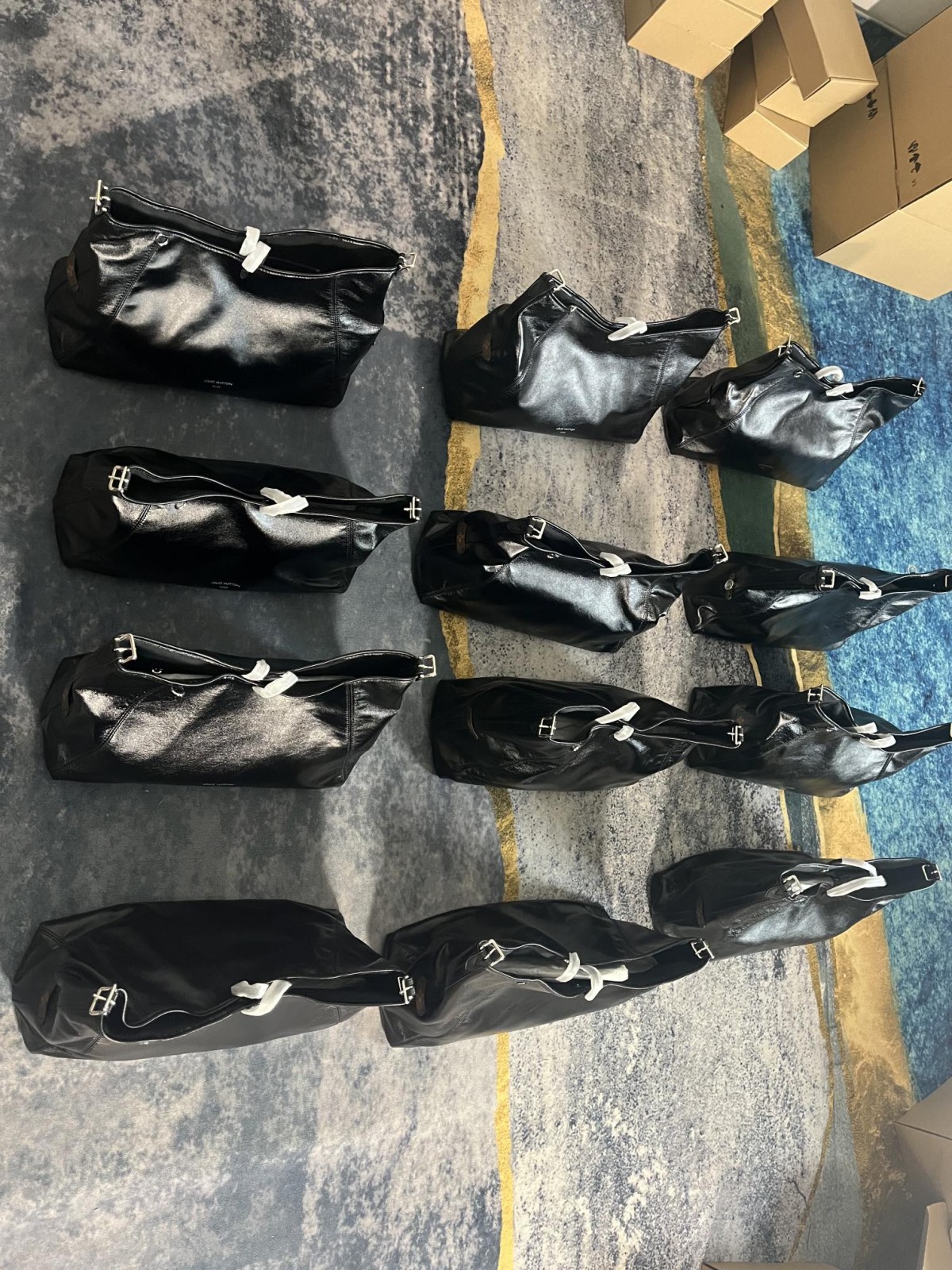 Shebag Louis Vuitton M25143 CARRYALL DARK medium size full review over 300 photos (2024 Sep updated )-Best Quality Fake designer Bag Review, Replica designer bag ru Shebag Louis Vuitton M25143 CARRYALL DARK medium size full review over 300 photos (2024 Sep updated )-Best Quality Fake designer Bag Review, Replica designer bag ru