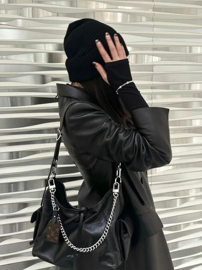 Shebag Louis Vuitton M25143 CARRYALL DARK medium size full review over 300 photos (2024 Sep updated )-Best Quality Fake designer Bag Review, Replica designer bag ru Shebag Louis Vuitton M25143 CARRYALL DARK medium size full review over 300 photos (2024 Sep updated )-Best Quality Fake designer Bag Review, Replica designer bag ru