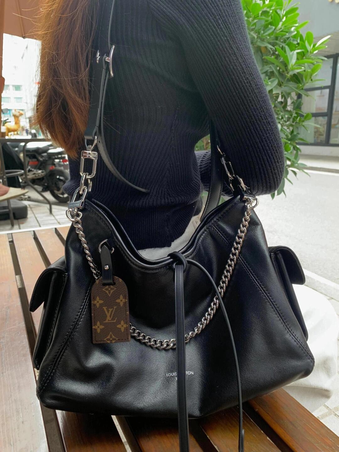 Shebag Louis Vuitton M25143 CARRYALL DARK medium size full review over 300 photos (2024 Sep updated )-Best Quality Fake designer Bag Review, Replica designer bag ru Shebag Louis Vuitton M25143 CARRYALL DARK medium size full review over 300 photos (2024 Sep updated )-Best Quality Fake designer Bag Review, Replica designer bag ru