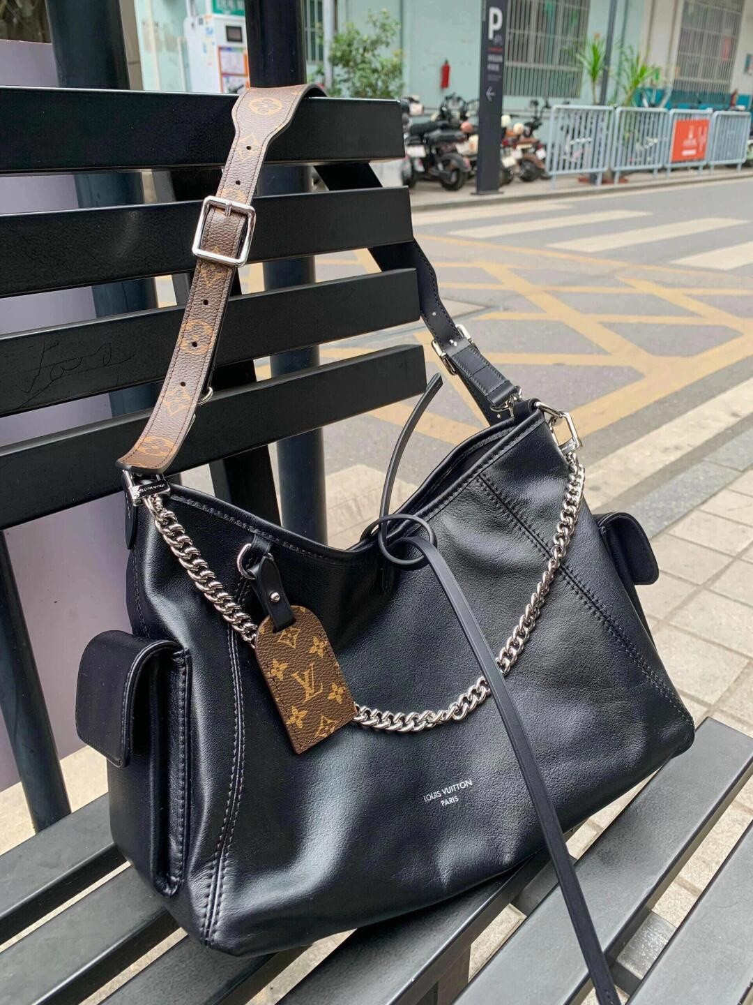 Shebag Louis Vuitton M25143 CARRYALL DARK medium size full review over 300 photos (2024 Sep updated )-Best Quality Fake designer Bag Review, Replica designer bag ru Shebag Louis Vuitton M25143 CARRYALL DARK medium size full review over 300 photos (2024 Sep updated )-Best Quality Fake designer Bag Review, Replica designer bag ru