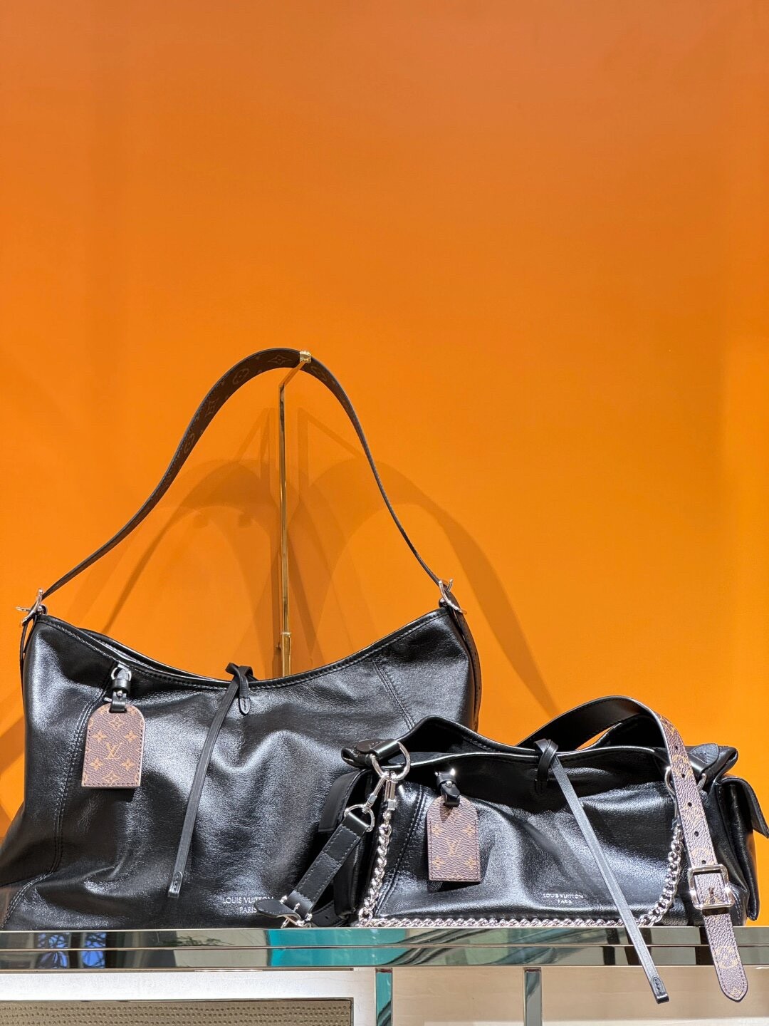 Shebag Louis Vuitton M25143 CARRYALL DARK medium size full review over 300 photos (2024 Sep updated )-Best Quality Fake designer Bag Review, Replica designer bag ru Shebag Louis Vuitton M25143 CARRYALL DARK medium size full review over 300 photos (2024 Sep updated )-Best Quality Fake designer Bag Review, Replica designer bag ru