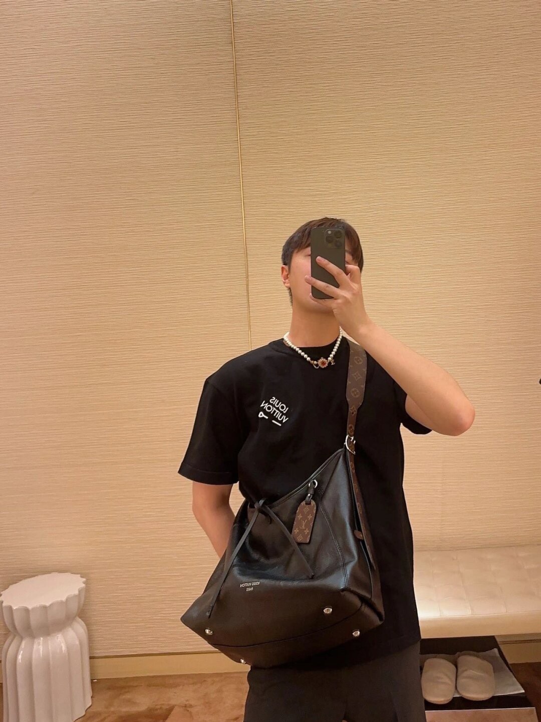 Shebag Louis Vuitton M25143 CARRYALL DARK medium size full review over 300 photos (2024 Sep updated )-Best Quality Fake designer Bag Review, Replica designer bag ru Shebag Louis Vuitton M25143 CARRYALL DARK medium size full review over 300 photos (2024 Sep updated )-Best Quality Fake designer Bag Review, Replica designer bag ru