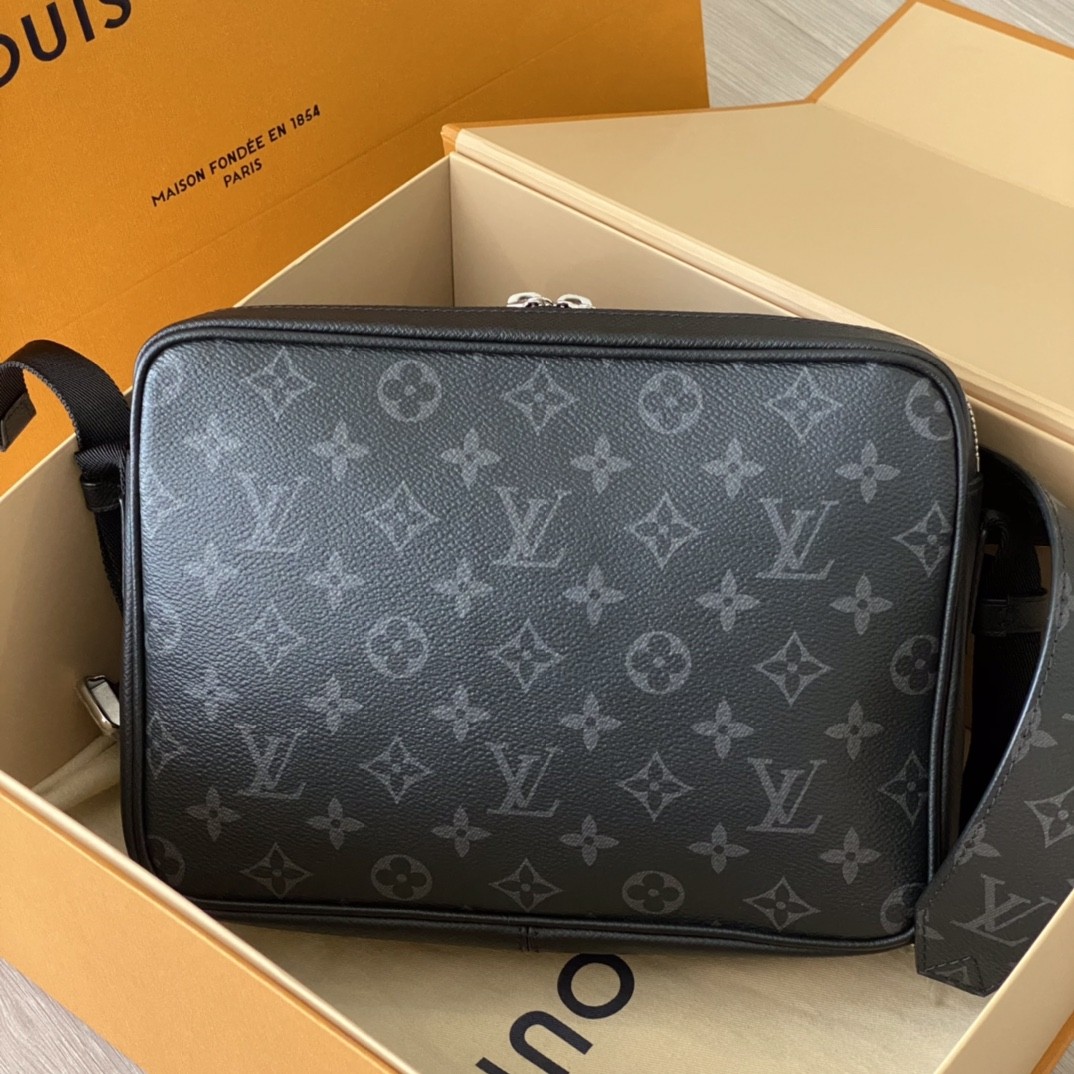 Shebag Louis Vuitton M30233 OUTDOOR bag full review (2024 Sep updated)-Best Quality Fake designer Bag Review, Replica designer bag ru