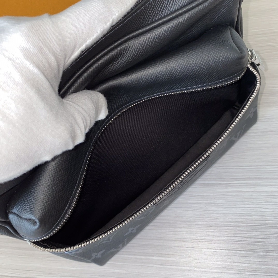 Shebag Louis Vuitton M30233 OUTDOOR bag full review (2024 Sep updated)-Best Quality Fake designer Bag Review, Replica designer bag ru