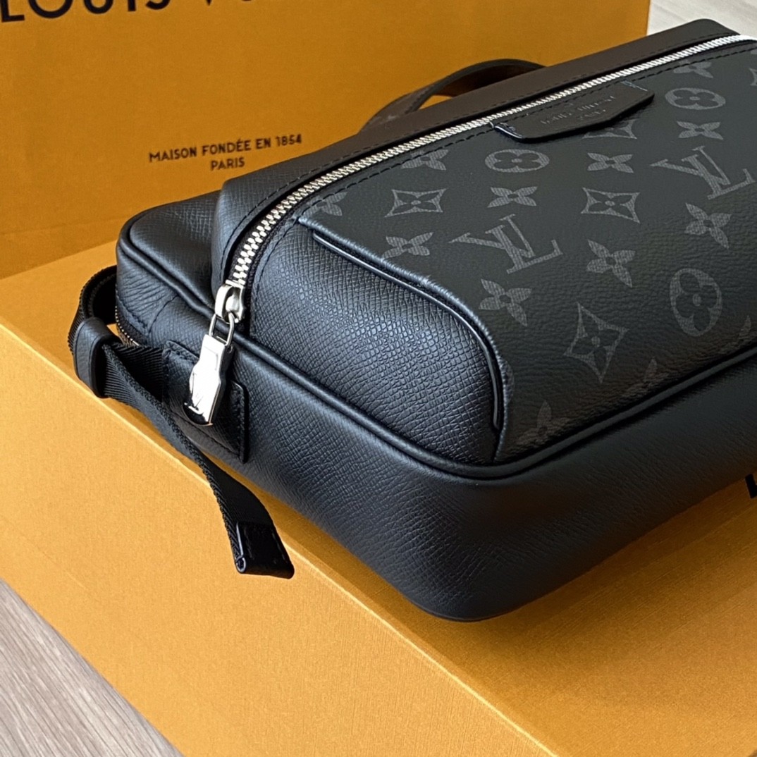 Shebag Louis Vuitton M30233 OUTDOOR bag full review (2024 Sep updated)-Best Quality Fake designer Bag Review, Replica designer bag ru