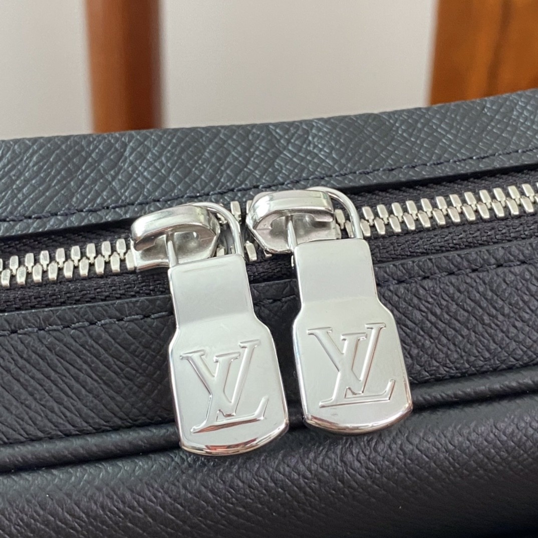 Shebag Louis Vuitton M30233 OUTDOOR bag full review (2024 Sep updated)-Best Quality Fake designer Bag Review, Replica designer bag ru