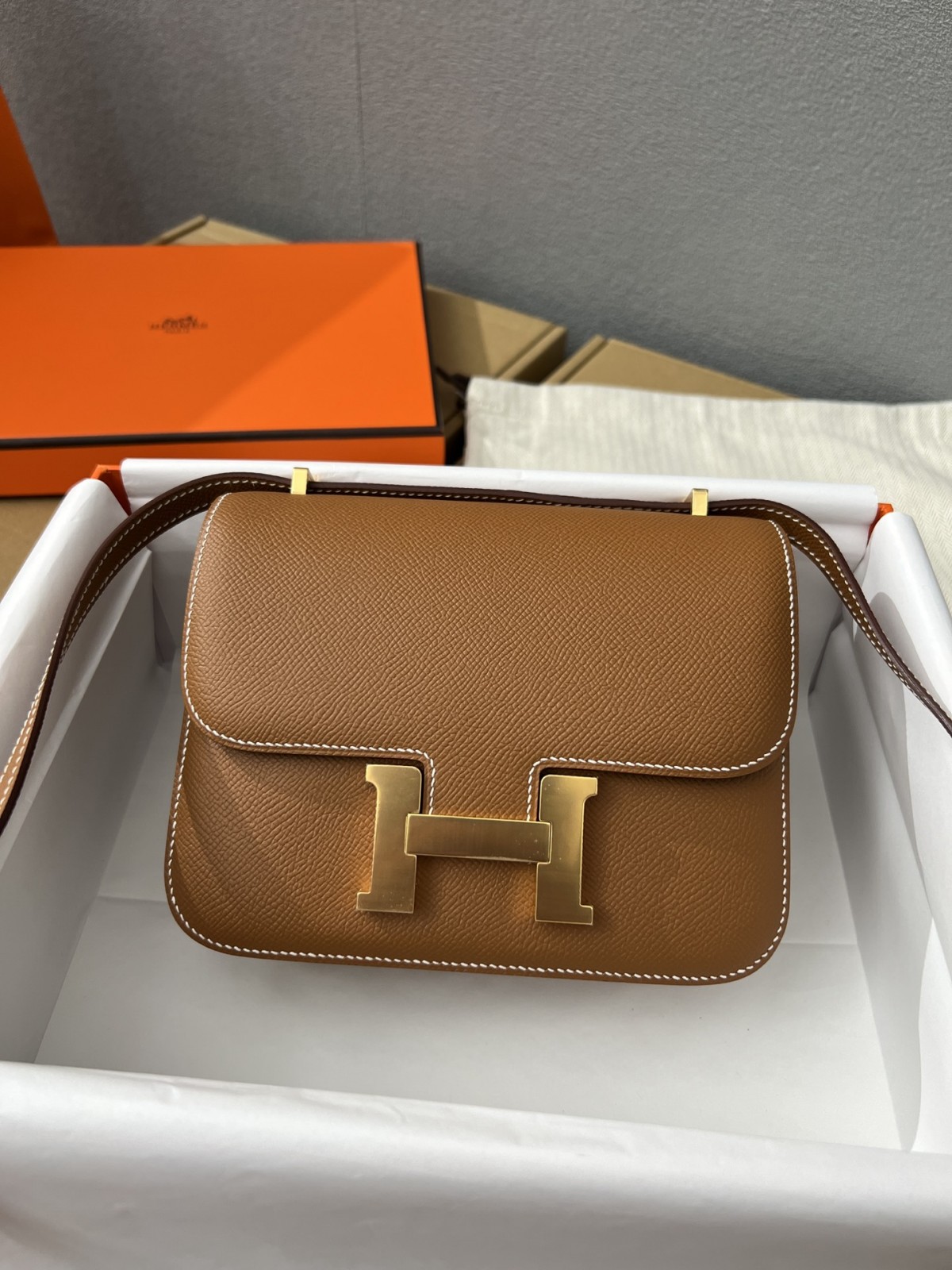 Shebag VS Authentic! Hermes Constance 19 in golden brown (2024 Sep updated)-Best Quality Fake designer Bag Review, Replica designer bag ru