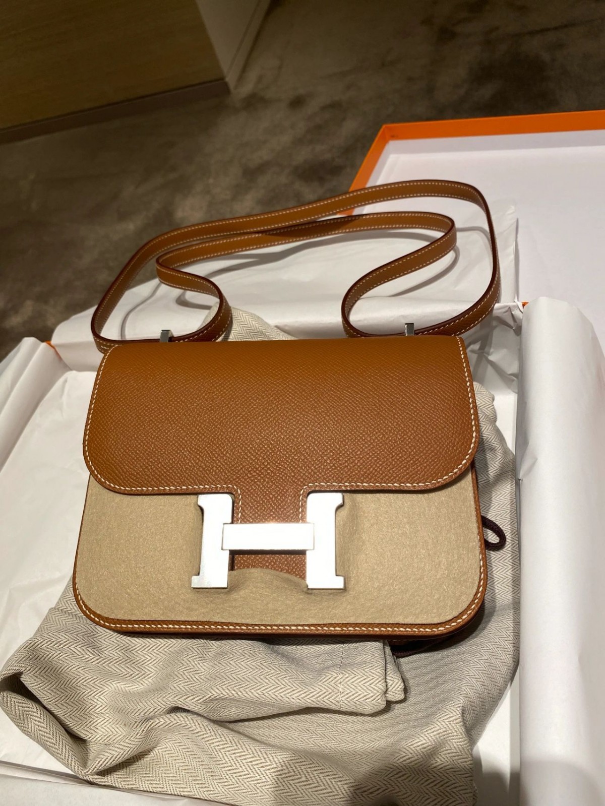 Shebag VS Authentic! Hermes Constance 19 in golden brown (2024 Sep updated)-Best Quality Fake designer Bag Review, Replica designer bag ru