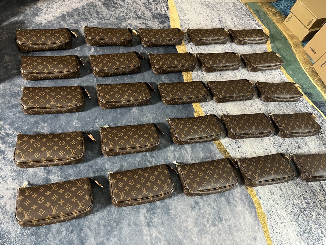 Shebag Louis Vuitton M40712 Pochette accessory bag full review(2024 Sep updated)-Best Quality Fake designer Bag Review, Replica designer bag ru Shebag Louis Vuitton M40712 Pochette accessory bag full review(2024 Sep updated)-Best Quality Fake designer Bag Review, Replica designer bag ru