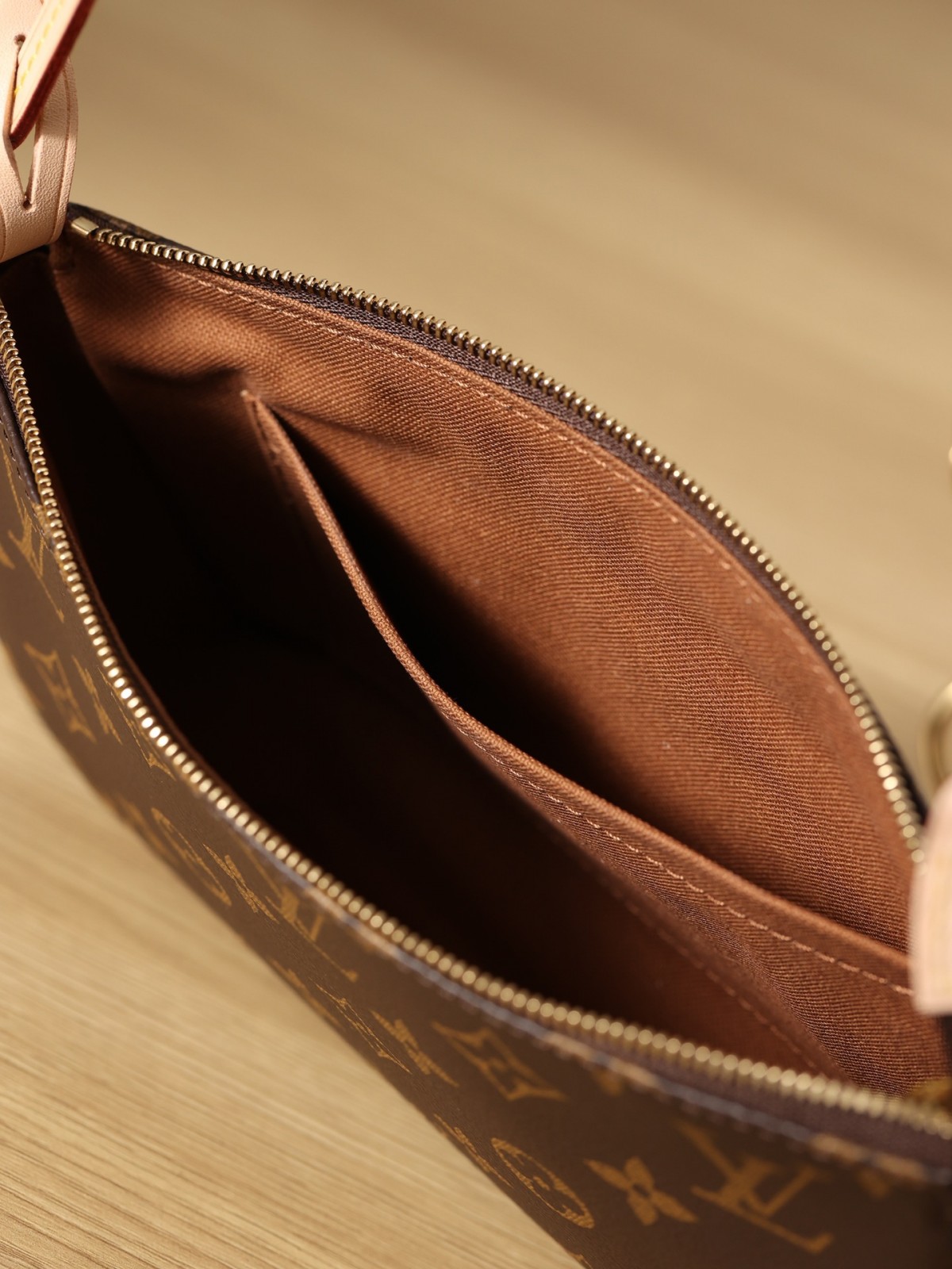 Shebag Louis Vuitton M40712 Pochette accessory bag full review(2024 Sep updated)-Best Quality Fake designer Bag Review, Replica designer bag ru Shebag Louis Vuitton M40712 Pochette accessory bag full review(2024 Sep updated)-Best Quality Fake designer Bag Review, Replica designer bag ru