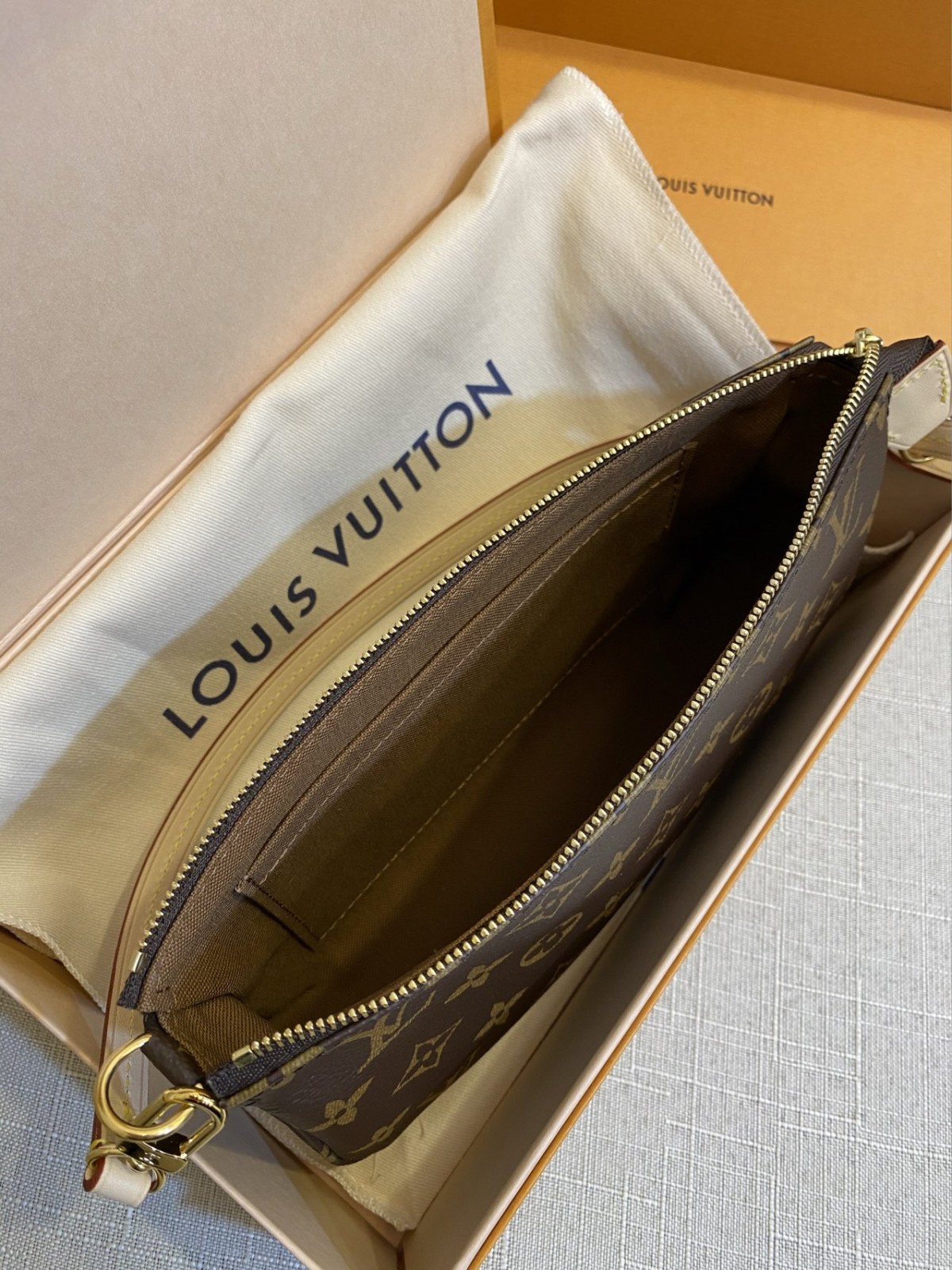 Shebag Louis Vuitton M40712 Pochette accessory bag full review(2024 Sep updated)-Best Quality Fake designer Bag Review, Replica designer bag ru Shebag Louis Vuitton M40712 Pochette accessory bag full review(2024 Sep updated)-Best Quality Fake designer Bag Review, Replica designer bag ru