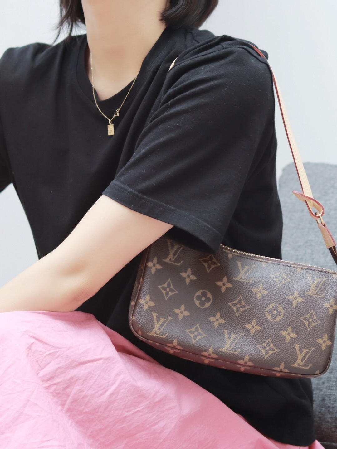 Shebag Louis Vuitton M40712 Pochette accessory bag full review(2024 Sep updated)-Best Quality Fake designer Bag Review, Replica designer bag ru Shebag Louis Vuitton M40712 Pochette accessory bag full review(2024 Sep updated)-Best Quality Fake designer Bag Review, Replica designer bag ru