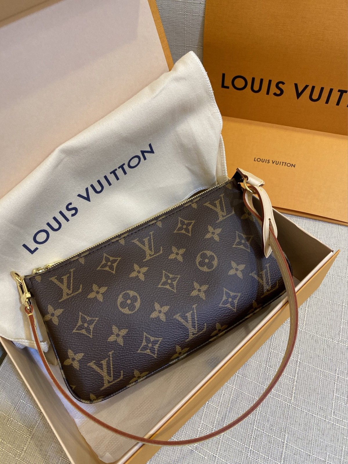 Shebag Louis Vuitton M40712 Pochette accessory bag full review(2024 Sep updated)-Best Quality Fake designer Bag Review, Replica designer bag ru Shebag Louis Vuitton M40712 Pochette accessory bag full review(2024 Sep updated)-Best Quality Fake designer Bag Review, Replica designer bag ru