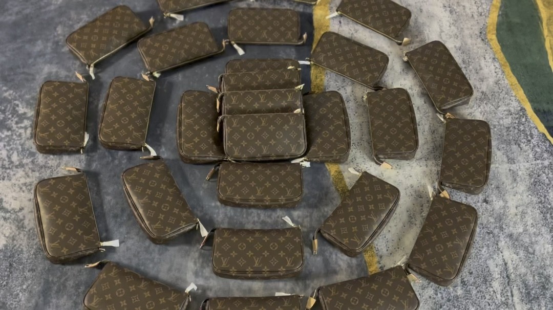 Shebag Louis Vuitton M40712 Pochette accessory bag full review(2024 Sep updated)-Best Quality Fake designer Bag Review, Replica designer bag ru Shebag Louis Vuitton M40712 Pochette accessory bag full review(2024 Sep updated)-Best Quality Fake designer Bag Review, Replica designer bag ru