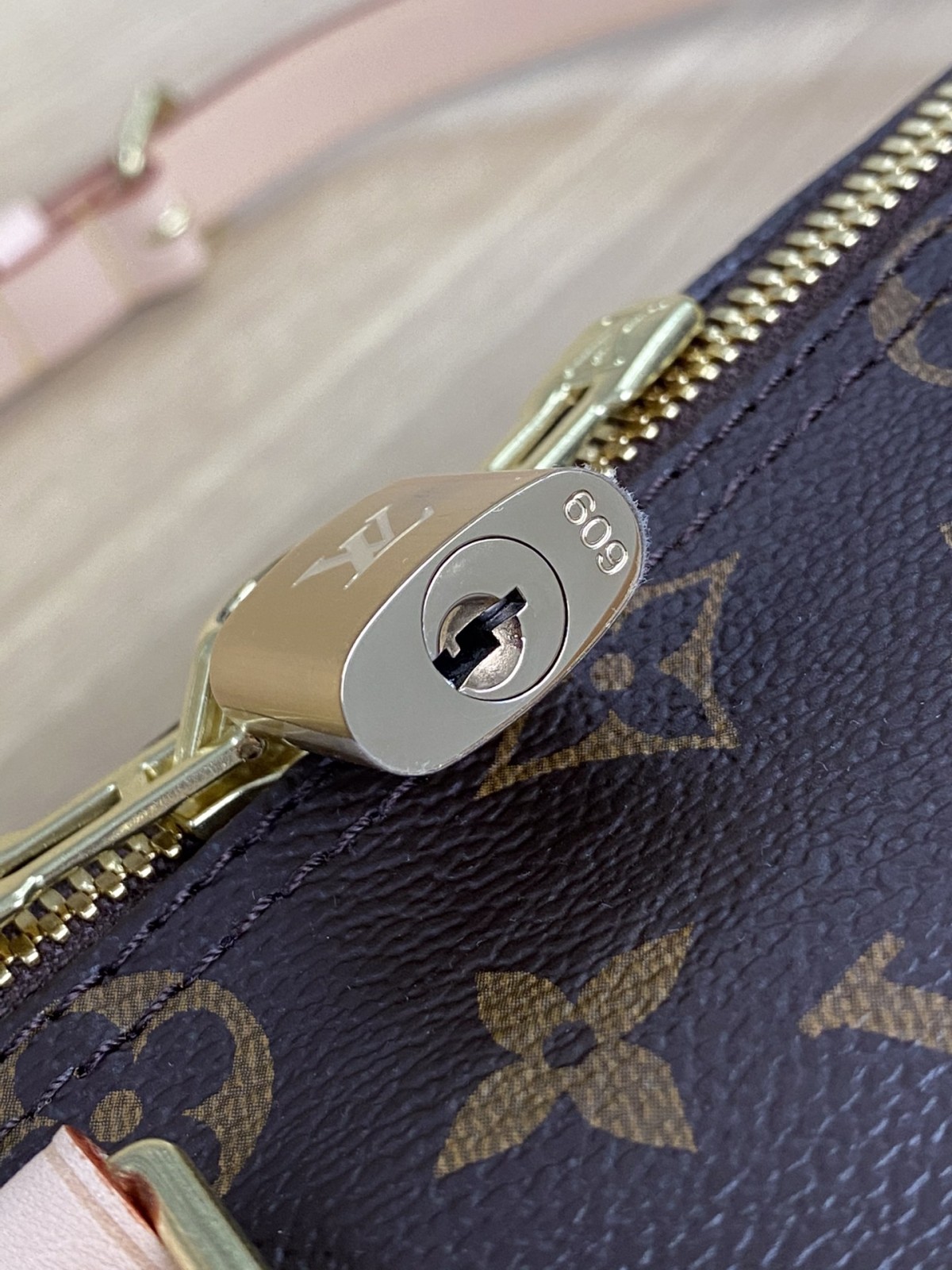 Shebag Louis Vuitton M41113 SPEEDY 25 full review (2024 Sep updated)-Best Quality Fake designer Bag Review, Replica designer bag ru Shebag Louis Vuitton M41113 SPEEDY 25 full review (2024 Sep updated)-Best Quality Fake designer Bag Review, Replica designer bag ru