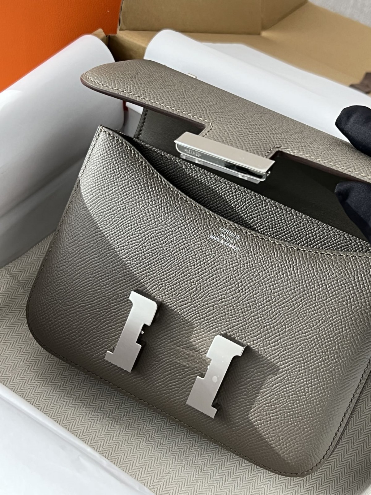 Shebag fully handmade Hermes Constance 19 in grey (2024 Oct updated)-Best Quality Fake designer Bag Review, Replica designer bag ru Shebag fully handmade Hermes Constance 19 in grey (2024 Oct updated)-Best Quality Fake designer Bag Review, Replica designer bag ru