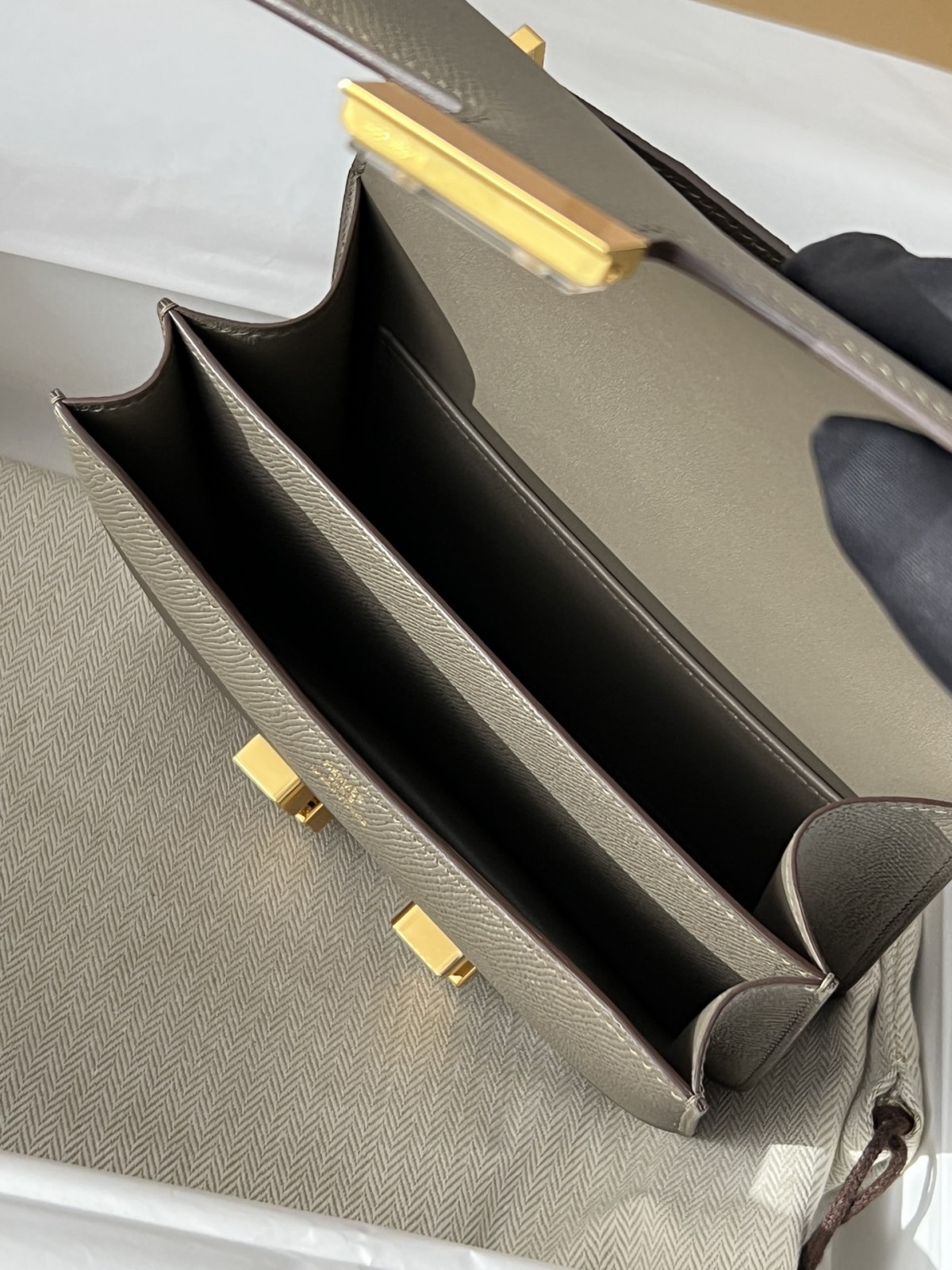 Shebag fully handmade Hermes Constance 19 in grey (2024 Oct updated)-Best Quality Fake designer Bag Review, Replica designer bag ru Shebag fully handmade Hermes Constance 19 in grey (2024 Oct updated)-Best Quality Fake designer Bag Review, Replica designer bag ru