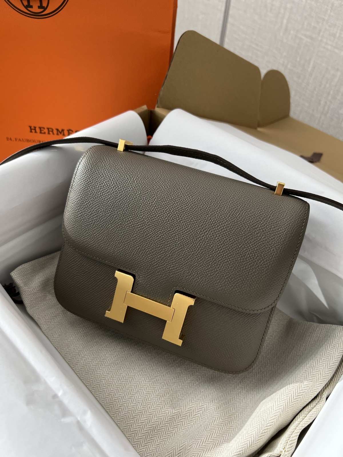 Shebag fully handmade Hermes Constance 19 in grey (2024 Oct updated)-Best Quality Fake designer Bag Review, Replica designer bag ru Shebag fully handmade Hermes Constance 19 in grey (2024 Oct updated)-Best Quality Fake designer Bag Review, Replica designer bag ru