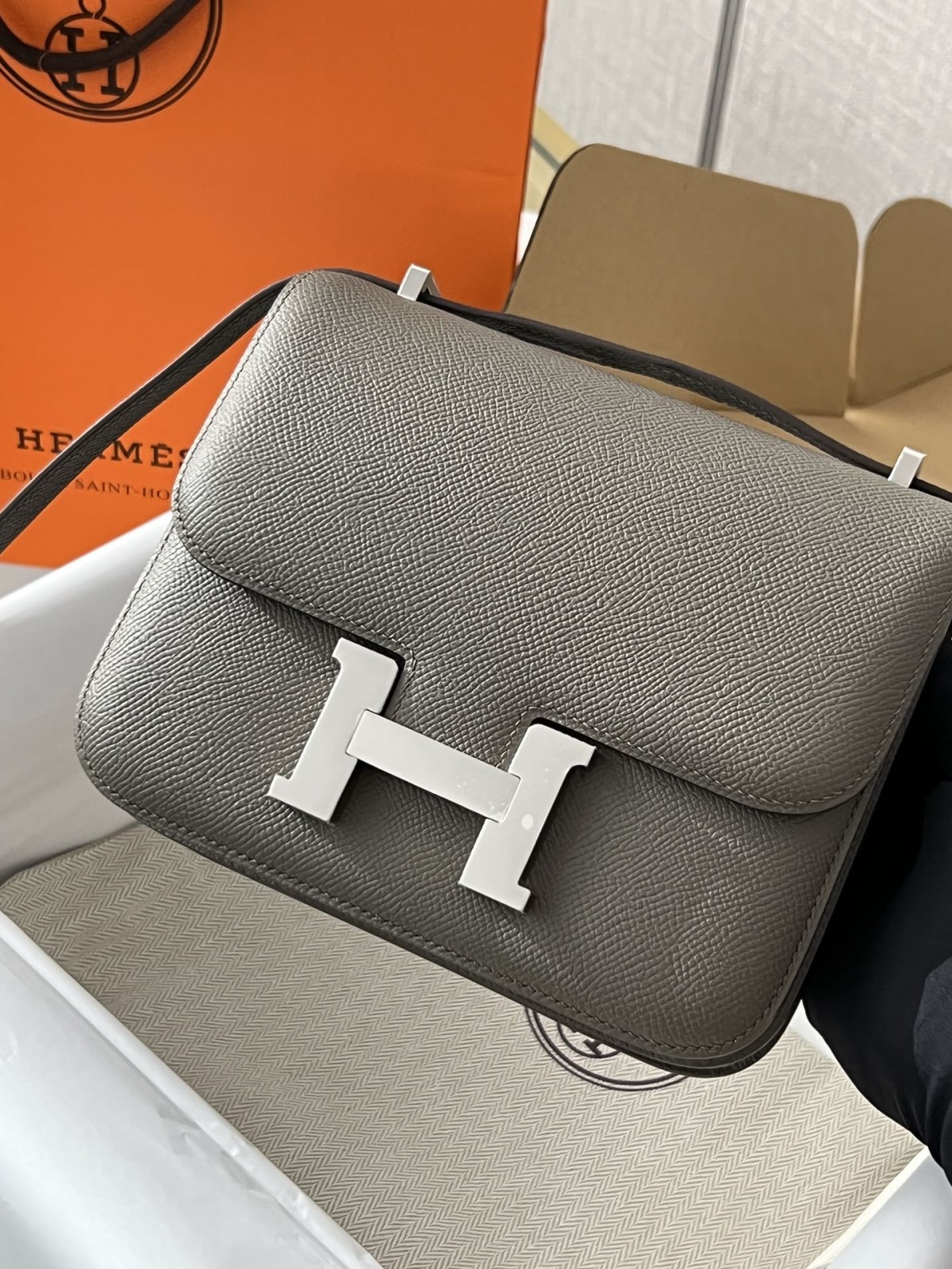 Shebag fully handmade Hermes Constance 19 in grey (2024 Oct updated)-Best Quality Fake designer Bag Review, Replica designer bag ru Shebag fully handmade Hermes Constance 19 in grey (2024 Oct updated)-Best Quality Fake designer Bag Review, Replica designer bag ru