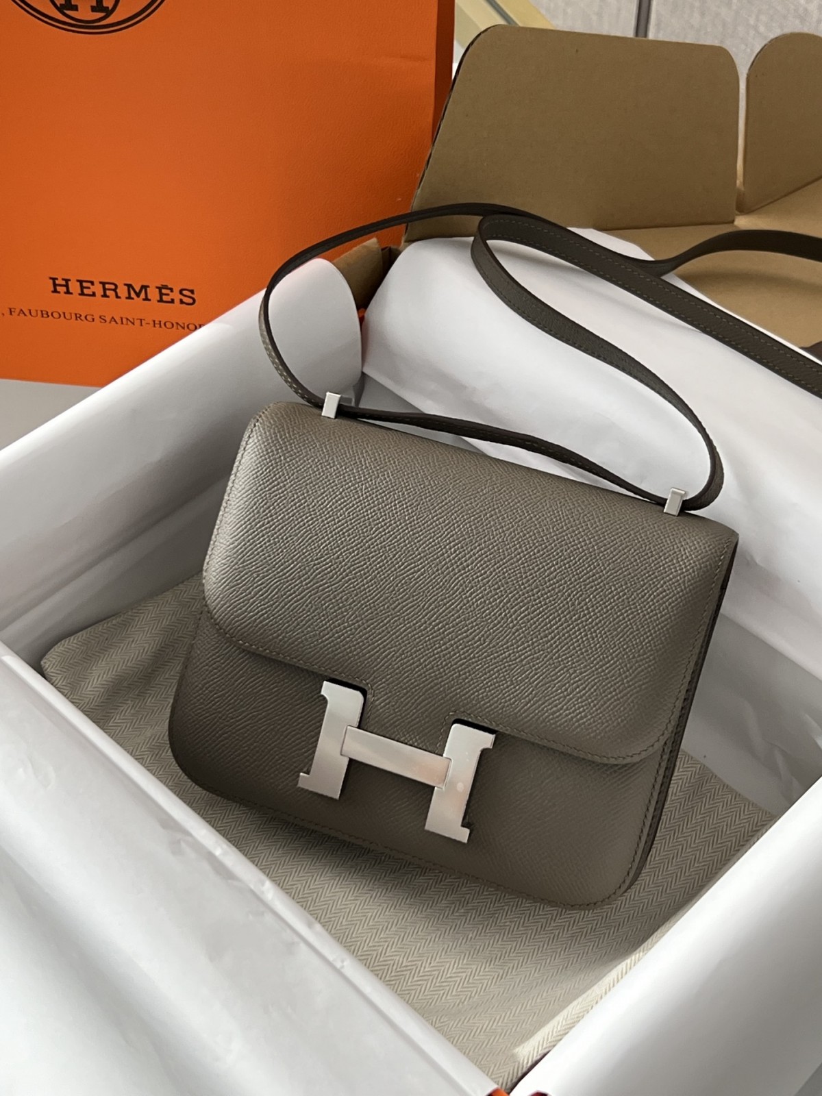 Shebag fully handmade Hermes Constance 19 in grey (2024 Oct updated)-Best Quality Fake designer Bag Review, Replica designer bag ru Shebag fully handmade Hermes Constance 19 in grey (2024 Oct updated)-Best Quality Fake designer Bag Review, Replica designer bag ru