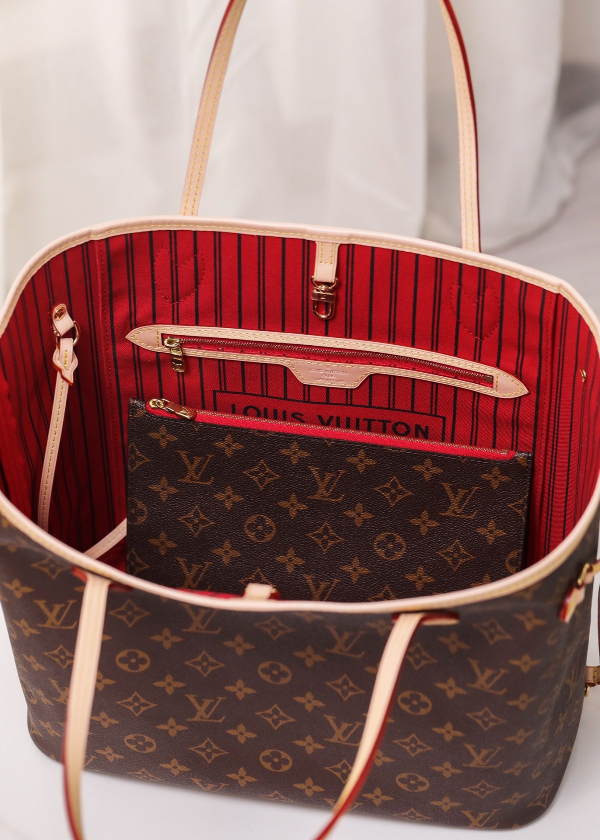 Shebag Louis Vuitton M41177  Neverfull medium size（2024 Oct updated）-Best Quality Fake designer Bag Review, Replica designer bag ru
