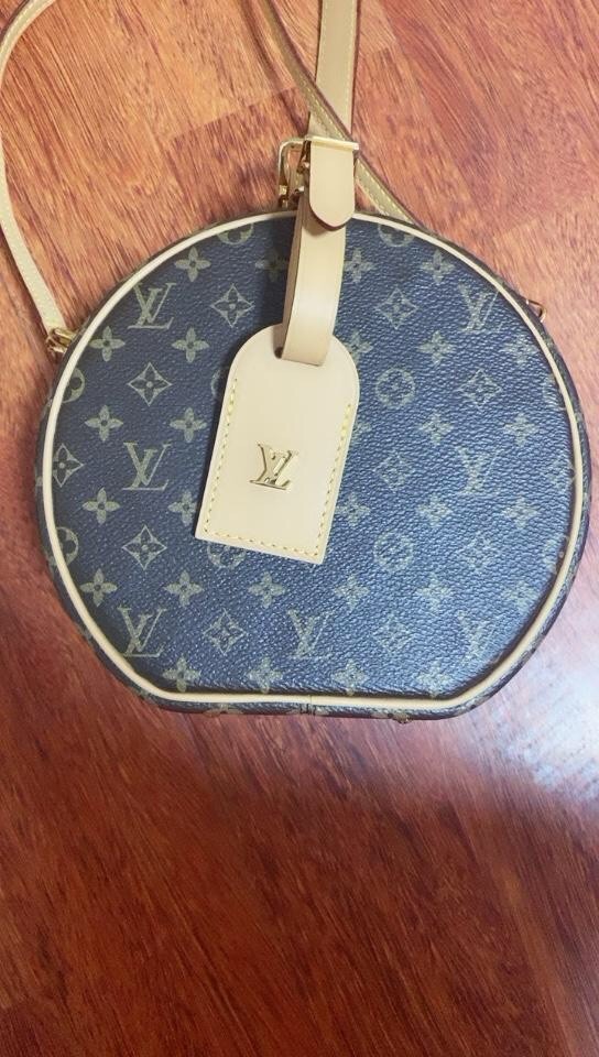 Shebag Louis Vuitton M43514 PETITE BOITE CHAPEAU full review (2024 Oct updated)-Best Quality Fake designer Bag Review, Replica designer bag ru