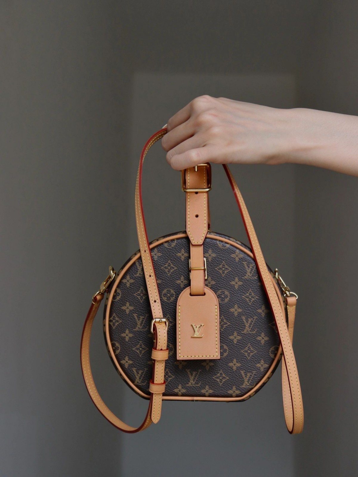Shebag Louis Vuitton M43514 PETITE BOITE CHAPEAU full review (2024 Oct updated)-Best Quality Fake designer Bag Review, Replica designer bag ru