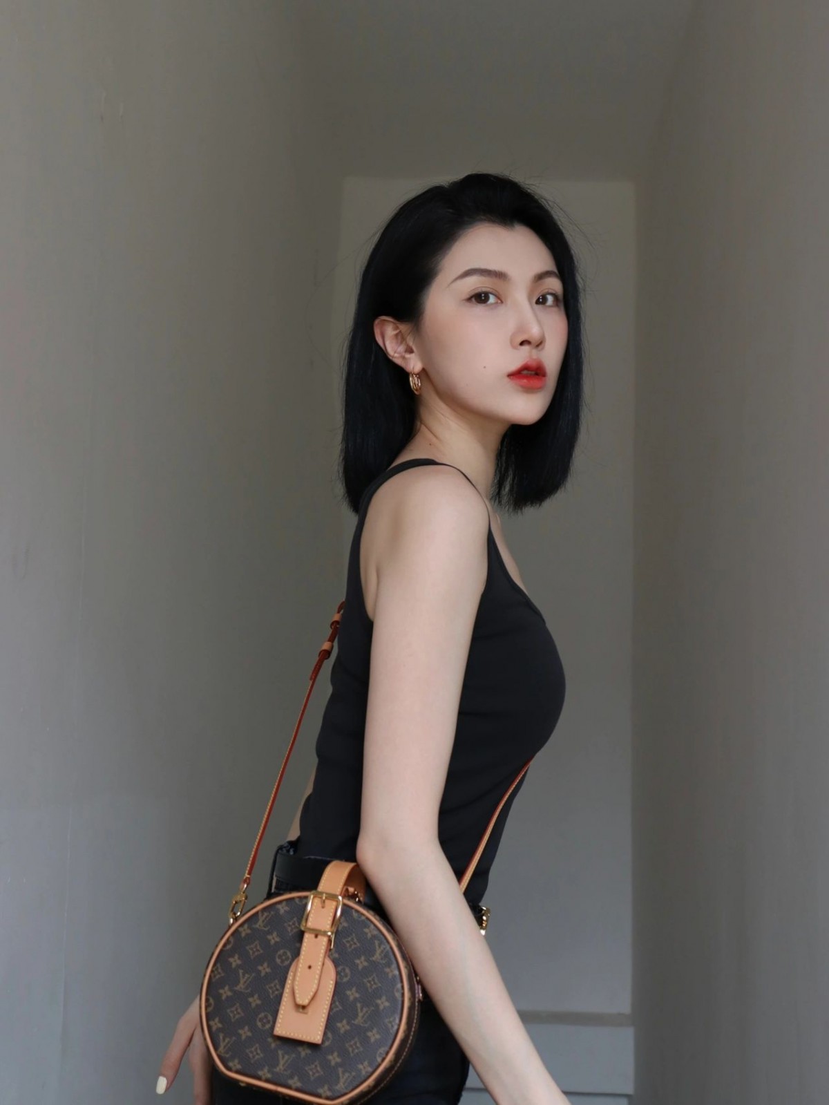 Shebag Louis Vuitton M43514 PETITE BOITE CHAPEAU full review (2024 Oct updated)-Best Quality Fake designer Bag Review, Replica designer bag ru